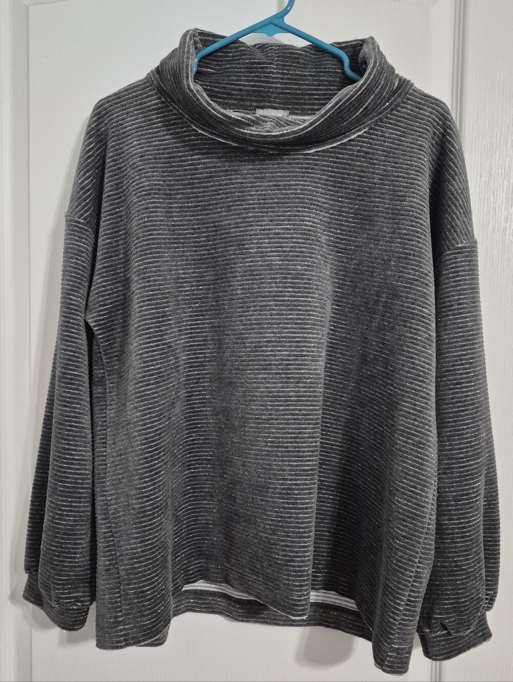 T by Talbots Luxe Velour Lurex Cowlneck Pullover Top Grey Metallic Size Large